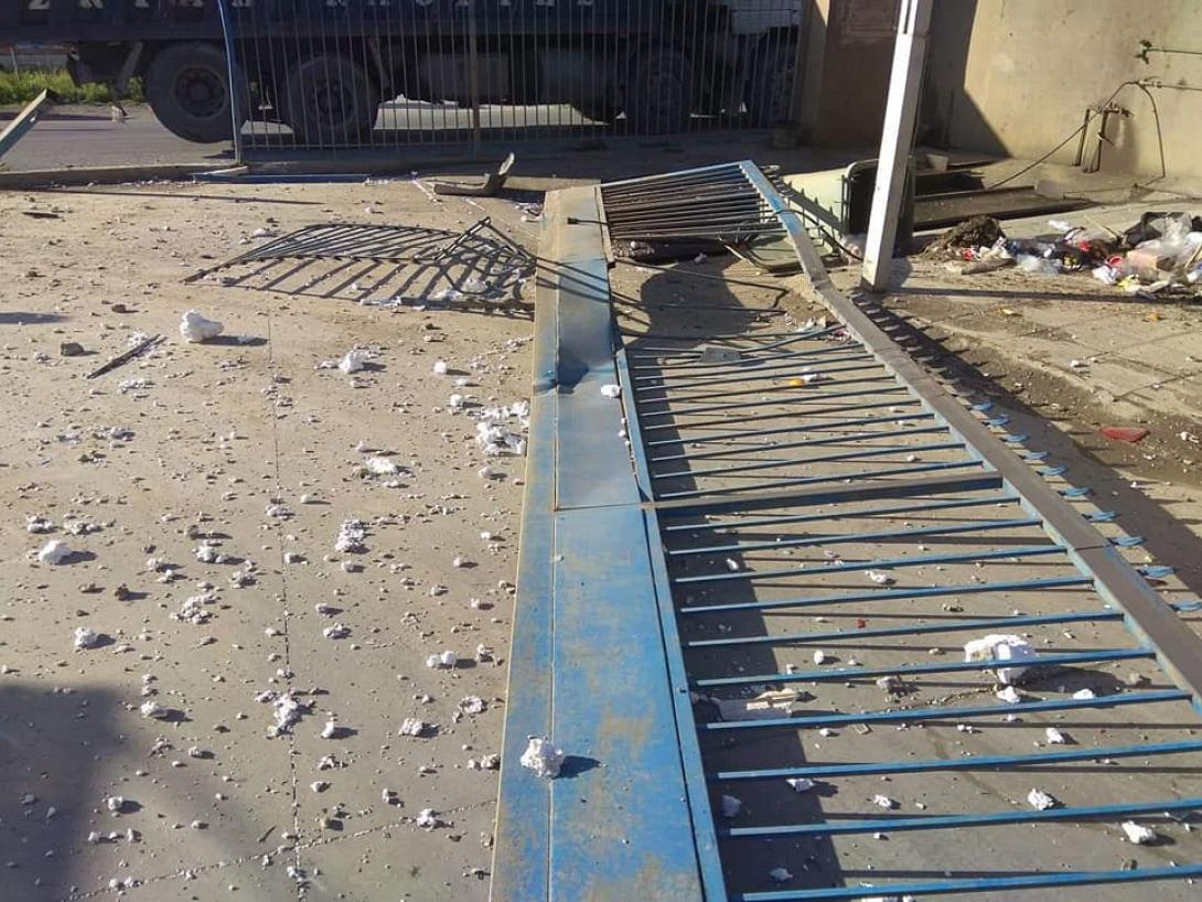 Ό,τι απέμεινε από την εισβολή του αυτοκινήτου