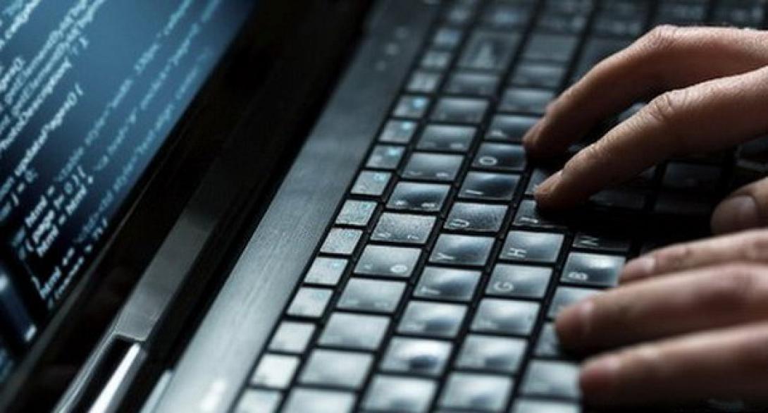 Έκλεβε στοιχεία πιστωτικών καρτών και έκανε αγορές χιλιάδων ευρώ στο ίντερνετ