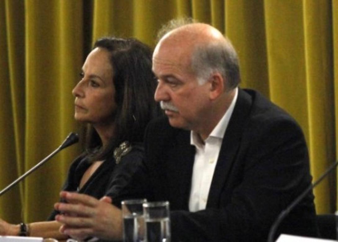 Διαμαντοπούλου - Φλωρίδης για το πρόβλημα της Ελλάδας