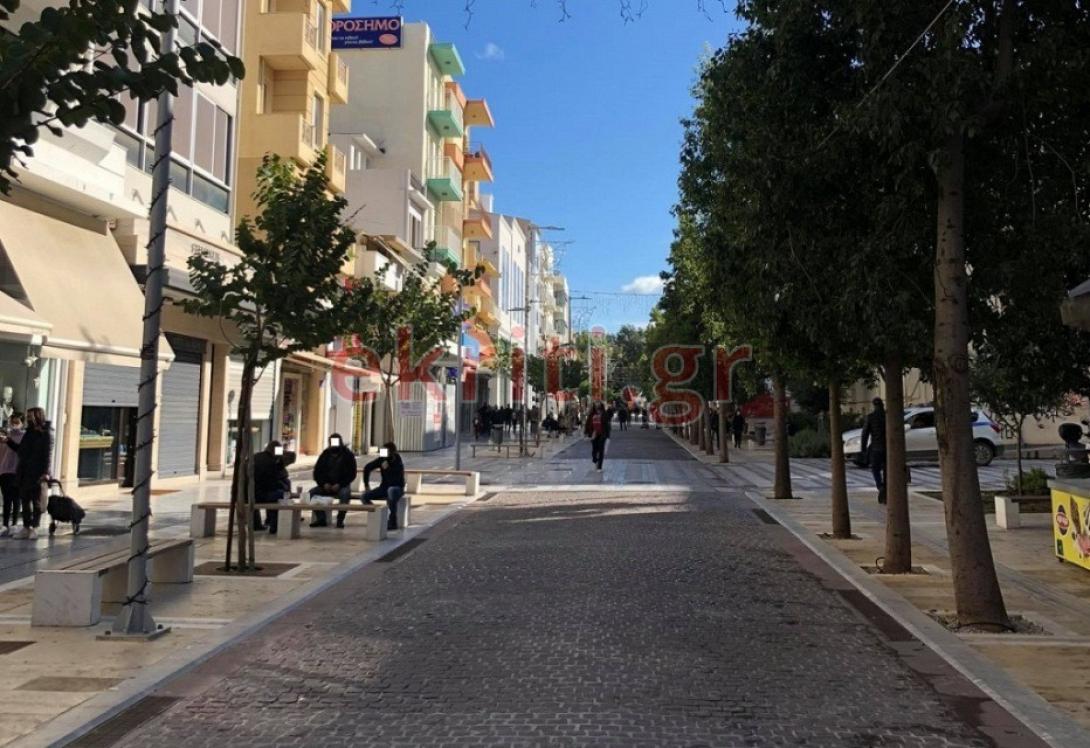 Λιγοστός κόσμος και στη Λεωφόρο Δικαιοσύνης