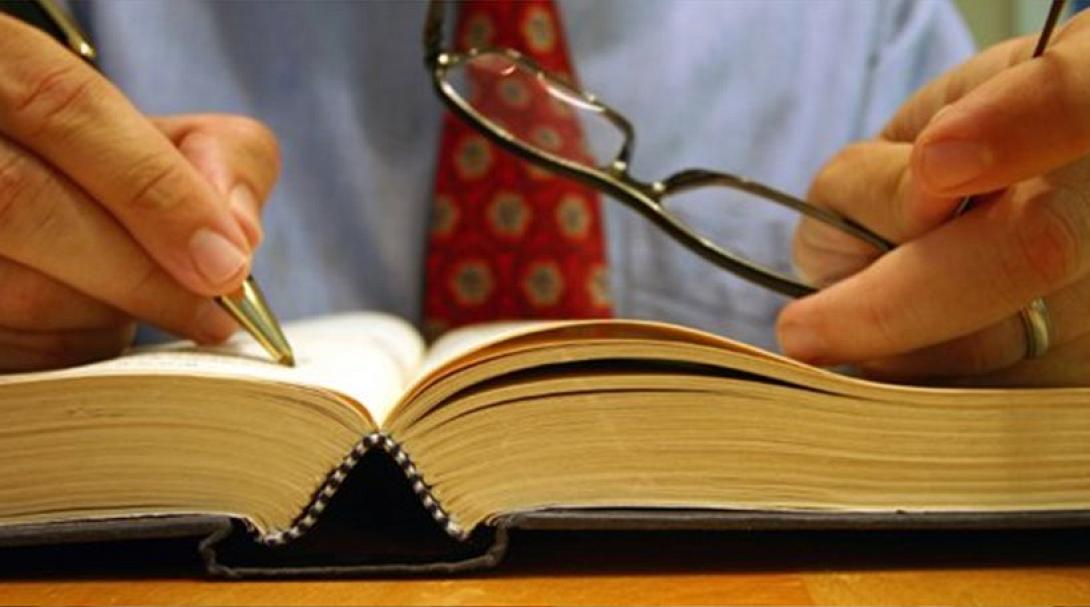 "Ξεσκονίζουν" δικηγόρους για φοροδιαφυγή