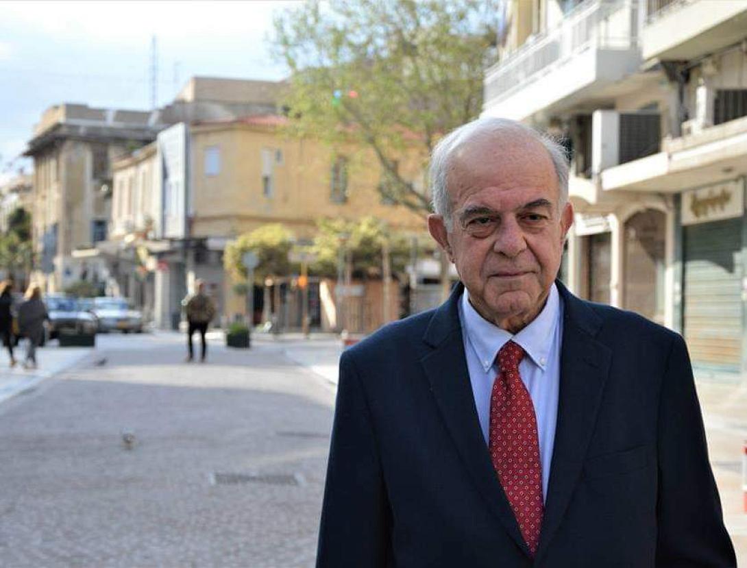 βασίλης λαμπρινός