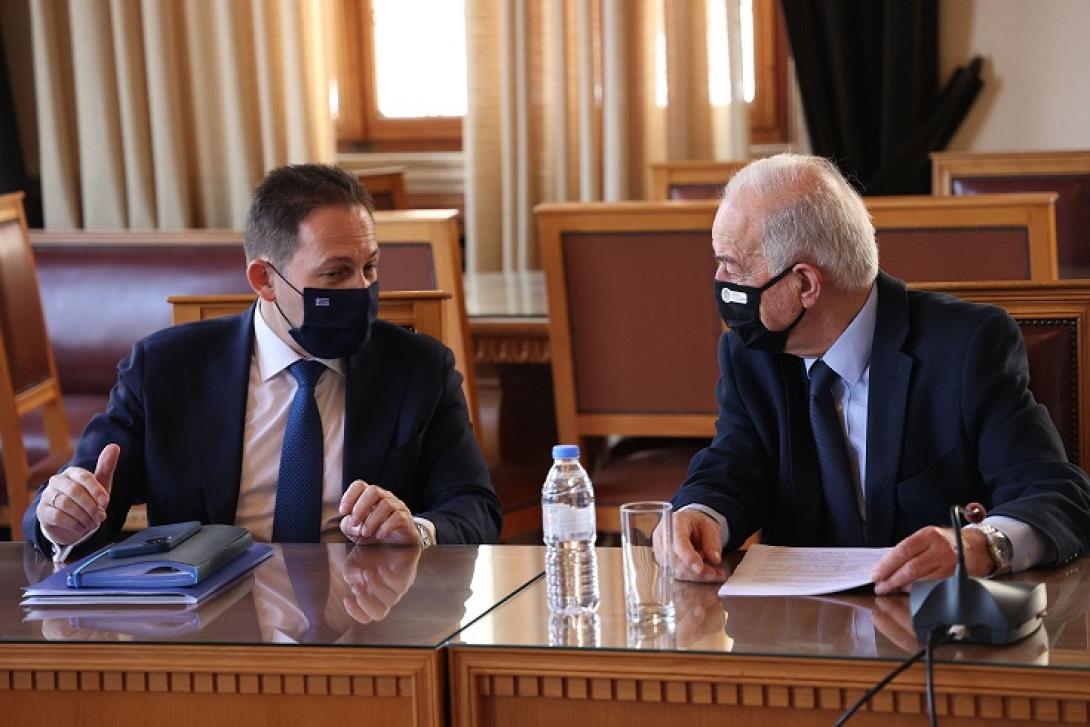 πετσας - λαμπρινος