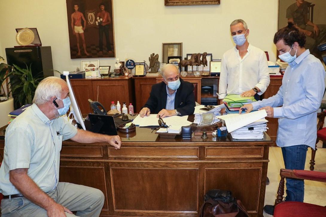 υπογραφη συμβασεων