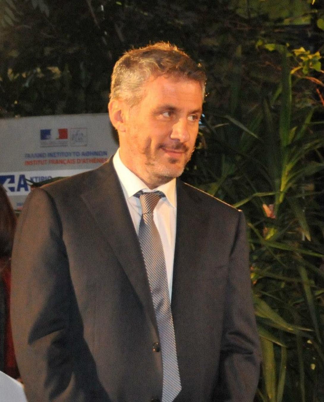 Ιππότης Γραμμάτων χρίστηκε ο Βιαννίτης Δημήτρης Στεφανάκης