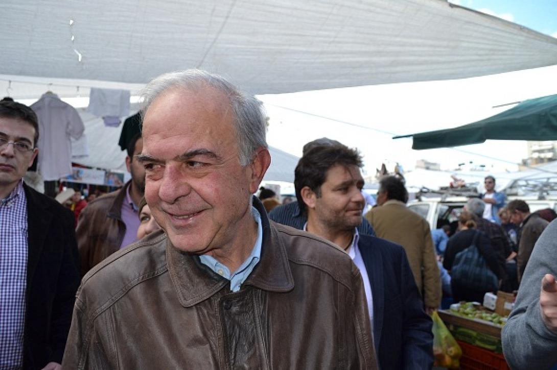 Συνεχίζει τις επαφές του ο Βασίλης Λαμπρινός