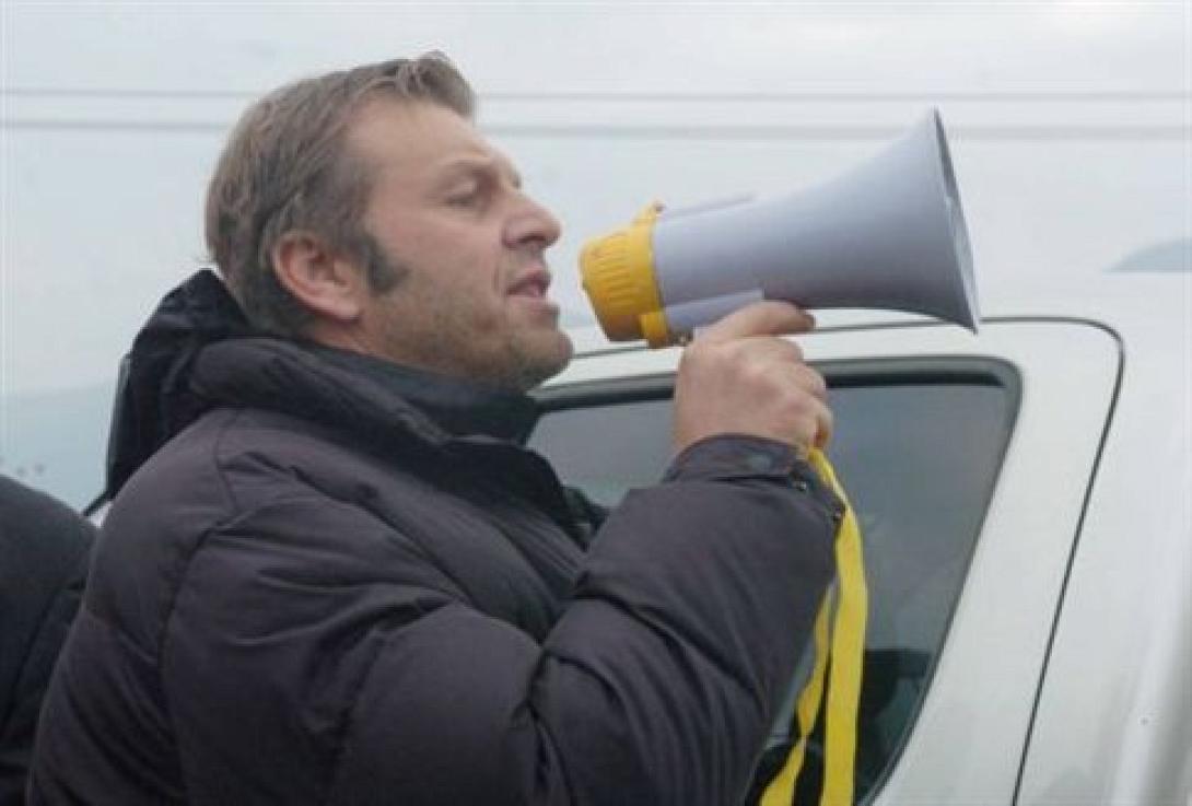 Αθώος ο Απόστολος Γκλέτσος για τις ξηλωμένες μπάρες