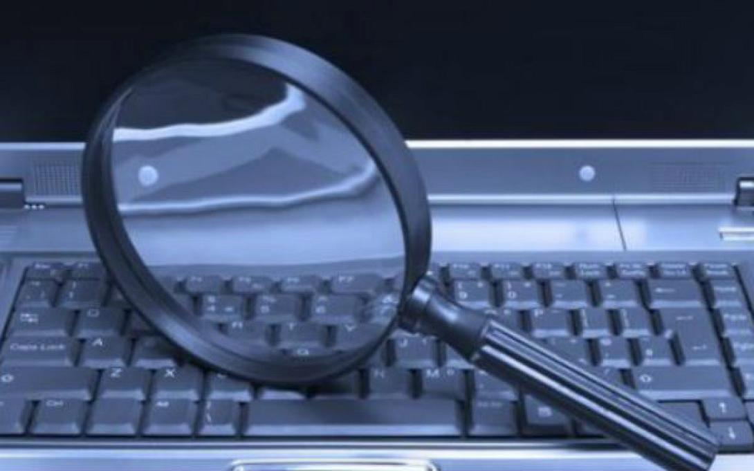 Κατηγορούνται για πορνογραφία ανηλίκων μέσω διαδικτύου