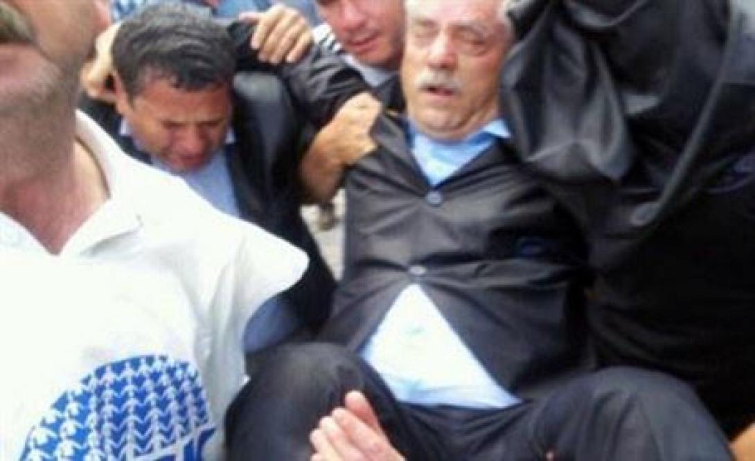 Δακρυγόνα σε 20.000 διαδηλωτές στην Τουρκία, νοσηλεύεται ο πρόεδρος του KESK