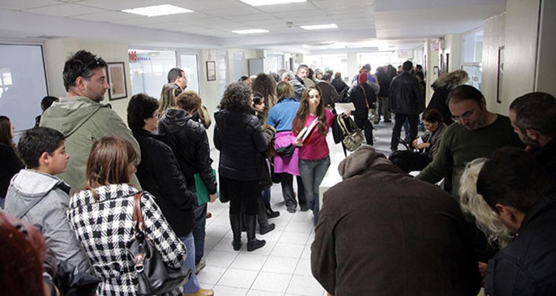 Απειλές για τη ζωή τους δέχονται οι εφοριακοί της ΔΟΥ Ηαρκλείου