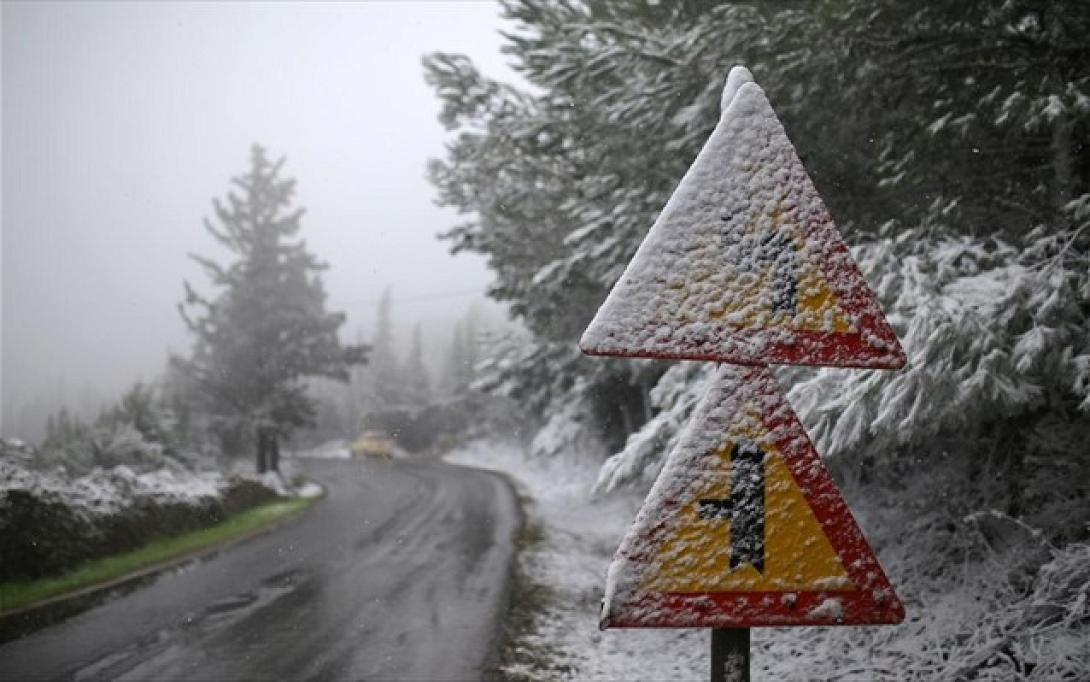 Δρομος με χιόνια