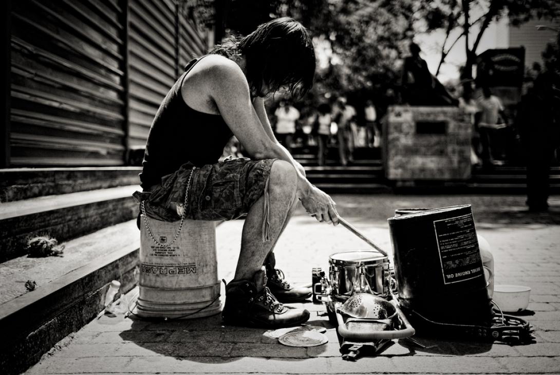 Ένας τρομερός drummer, στους δρόμους της Αυστραλίας