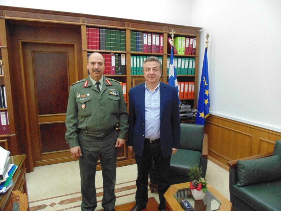 Συνάντηση Περιφερειάρχη Κρήτης με τον νέο διοικητή της ΣΕΑΠ 