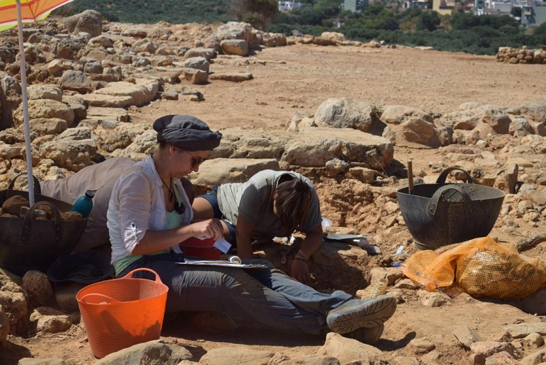ανασκαφη αρχαιολογια.