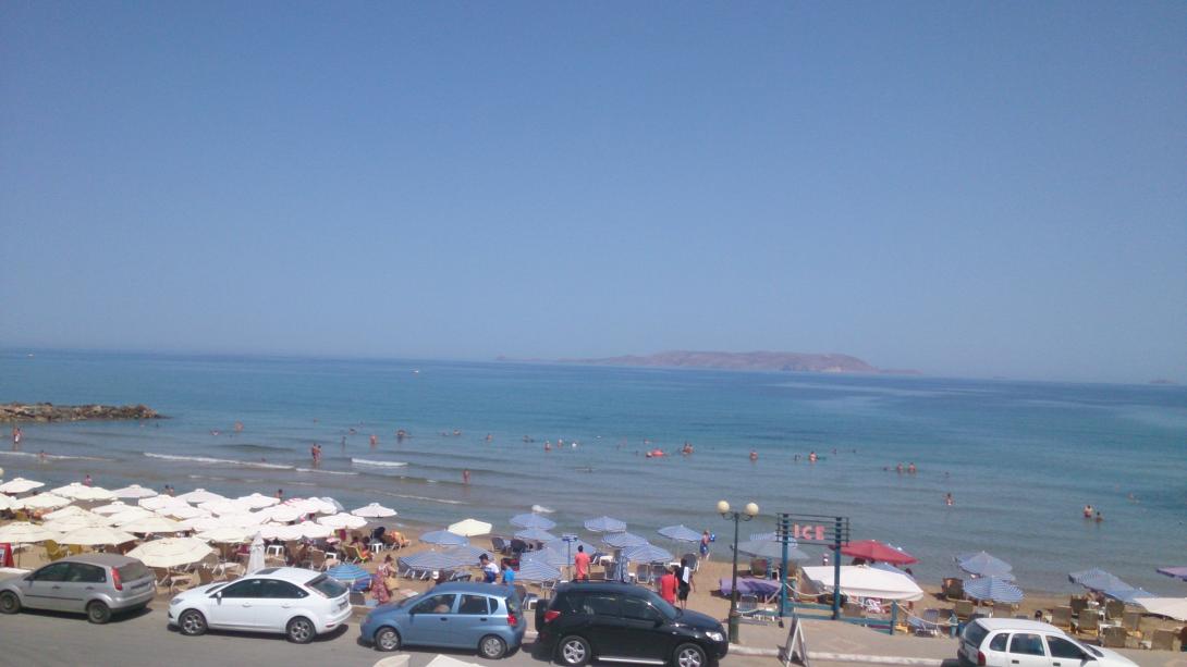 Πιένες γνωρίζουν πάλι σήμερα οι παραλίες της Κρήτης