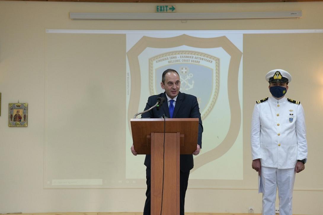 γιάννης πλακιωτάκης