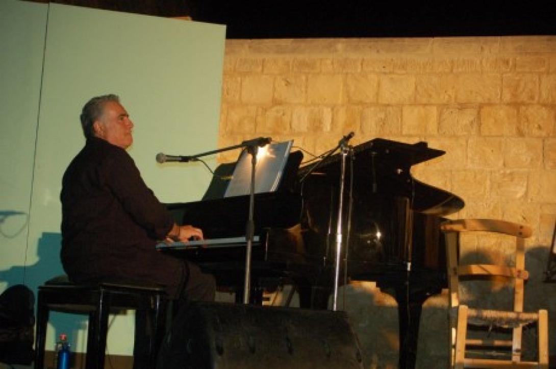 Μουσική βραδιά με τον Βαγγέλη Σαμαράκη στο Κηποθέατρο