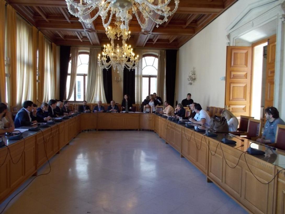 Η διακομματική επιτροπή στη Λότζια για τη διάθεση των δημοτικών χώρων ενόψει εκλογών