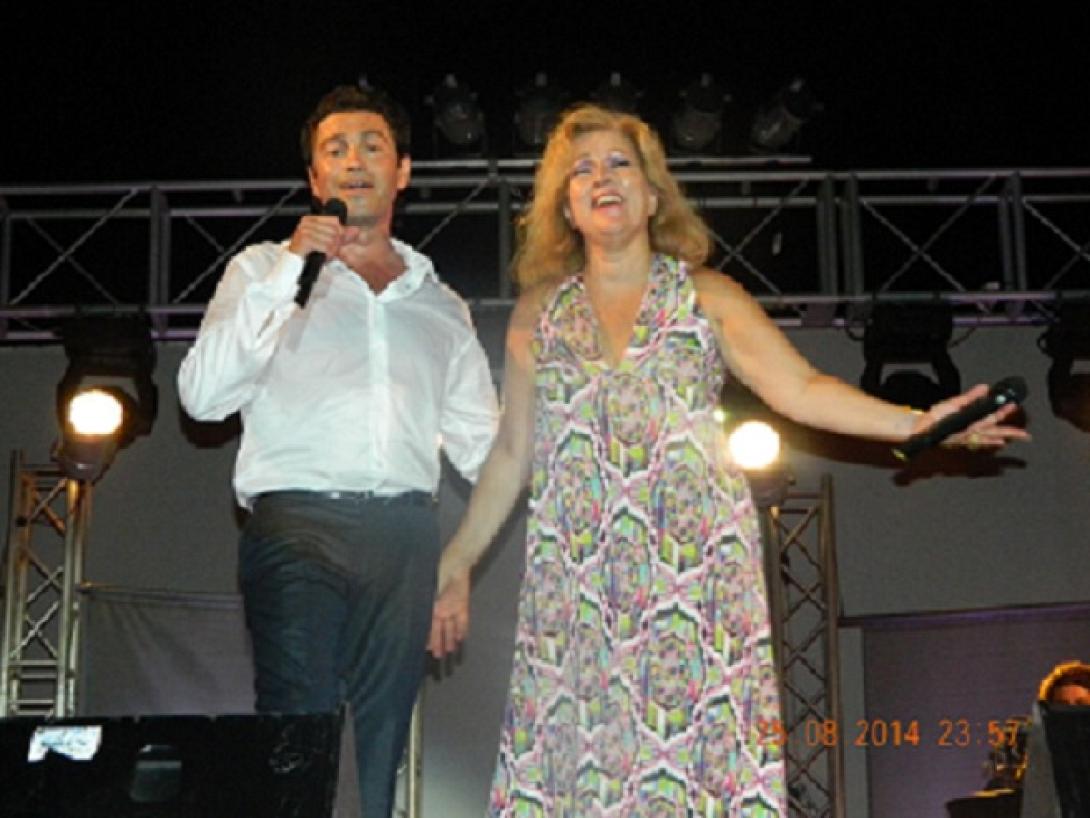 Φραγκούλης και Πασπαλά τραγούδησαν στο Ηράκλειο για ... καλό σκοπό