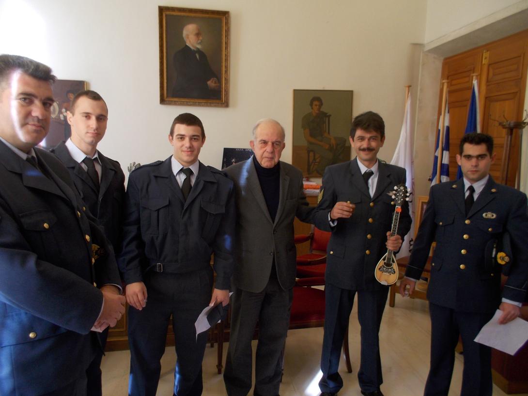 κάλαντα λαμπρινός