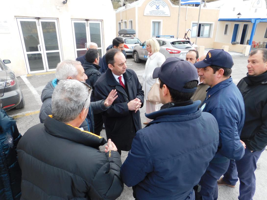 πλακιωτακης σαντορινη