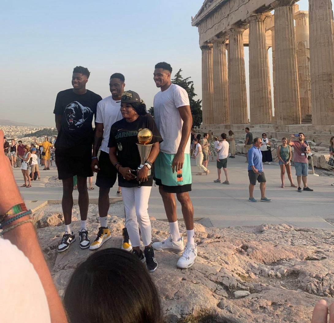 Γιάννης Αντετοκούμπο