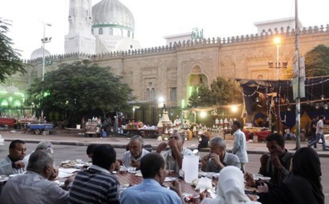 Αίγυπτος: Στον απερχόμενο υπουργό Οικισμού Ιμπραχίμ Μάχλαμπ ανατέθηκε ο σχηματισμός κυβέρνησης