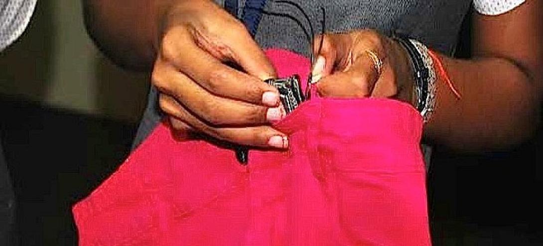 Τζιν κατά του βιασμού στην ινδία - Ειδικό κουμπί θα ειδοποιεί την αστυνομία 