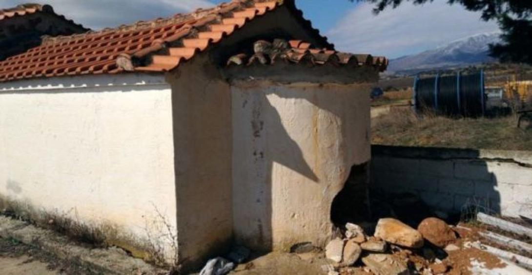 εκκλησια ιεροσυλοι.jpg