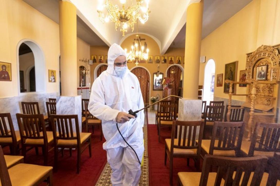 κορωνοϊός εκκλησία