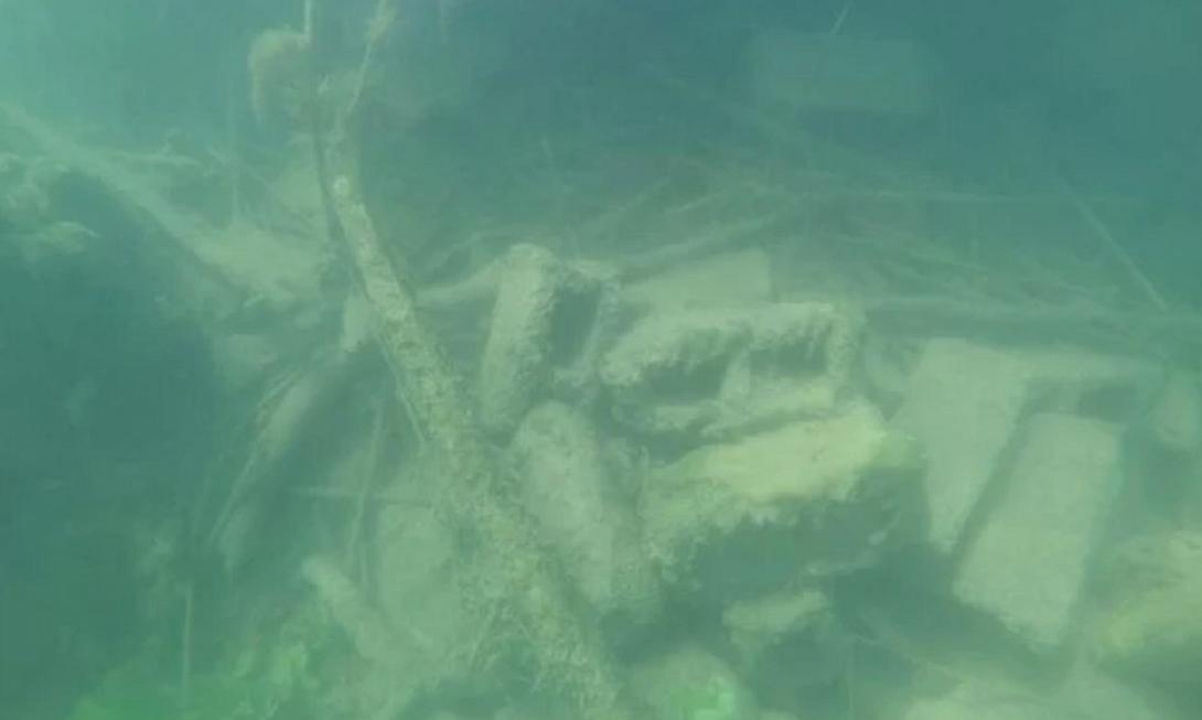 Εκκλησία στη λίμνη