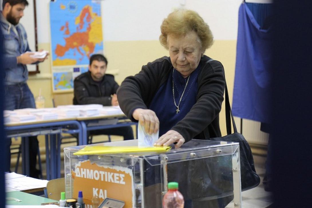 Χωρίς προβλήματα διεξάγονται οι εκλογές, λέει το υπουργείο Εσωτερικών