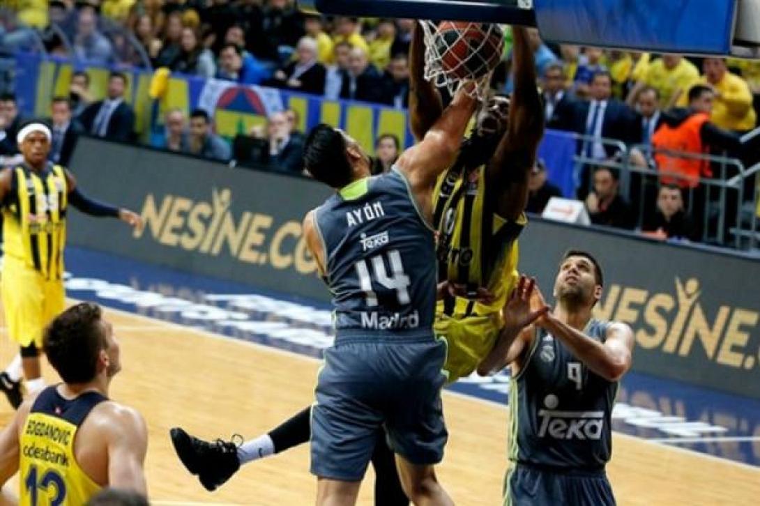 ekpe-udoh-fenerbahce-istanbul-eb15.jpg