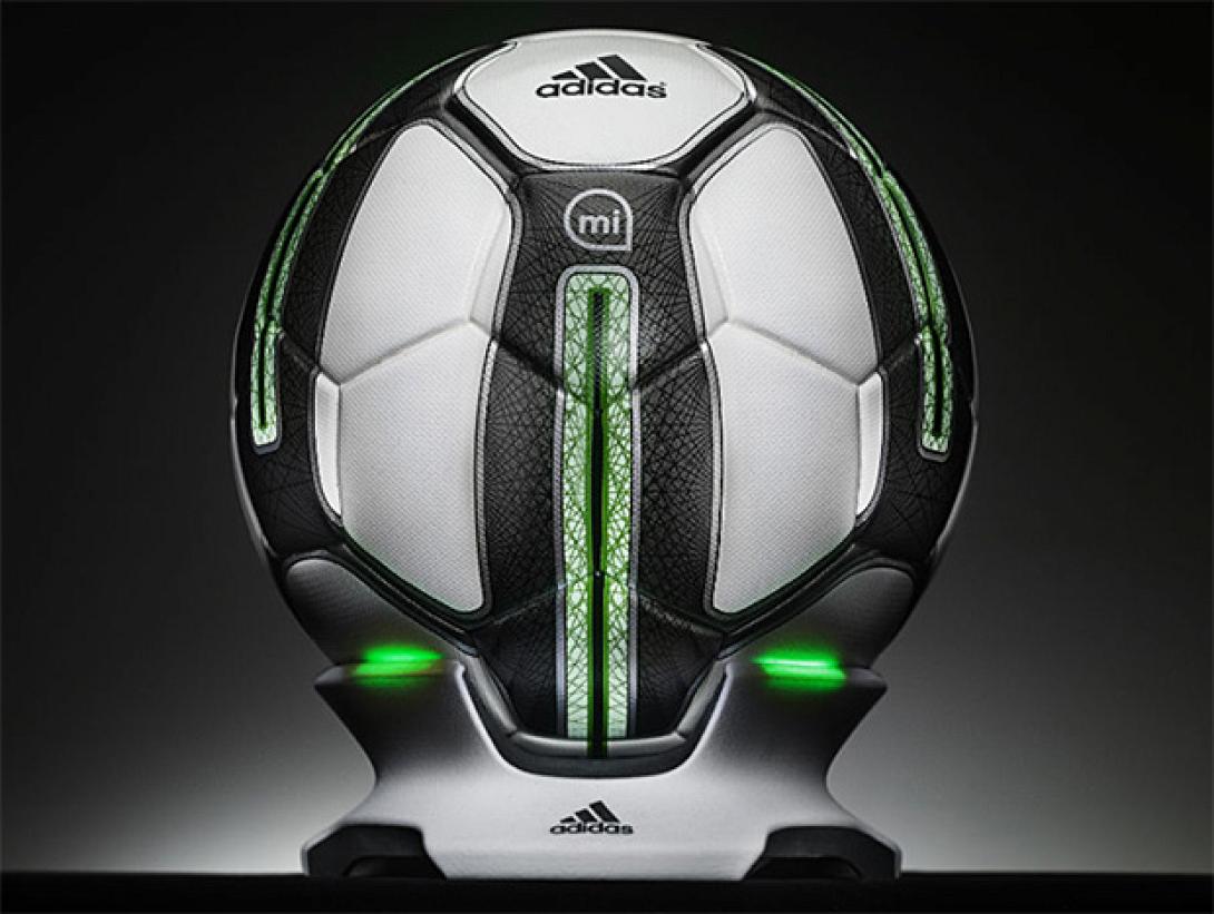 Αυτή είναι η μπάλα που σου λέει πως να βάλεις γκολ! (βίντεο)