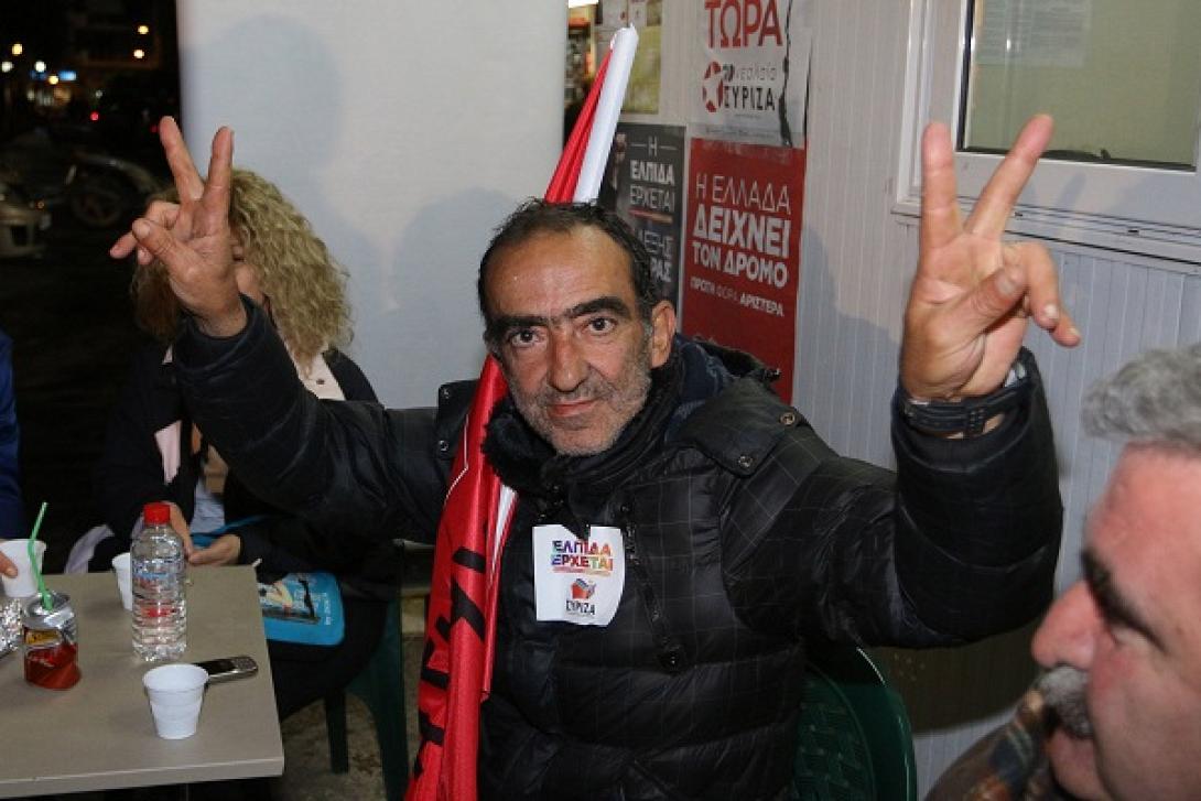 Το κλίμα στα εκλογικά κέντρα των κομμάτων στο Ηράκλειο (φωτορεπορτάζ)