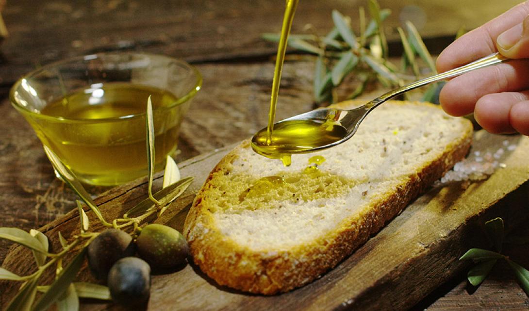 elaiolado-kai-proino-latzimas-extra-partheno-ladi.jpg