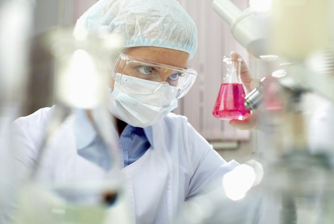 Ανάρρωσε ο γιατρός που είχε προσβληθεί με Έμπολα στη Σιέρα Λεόνε