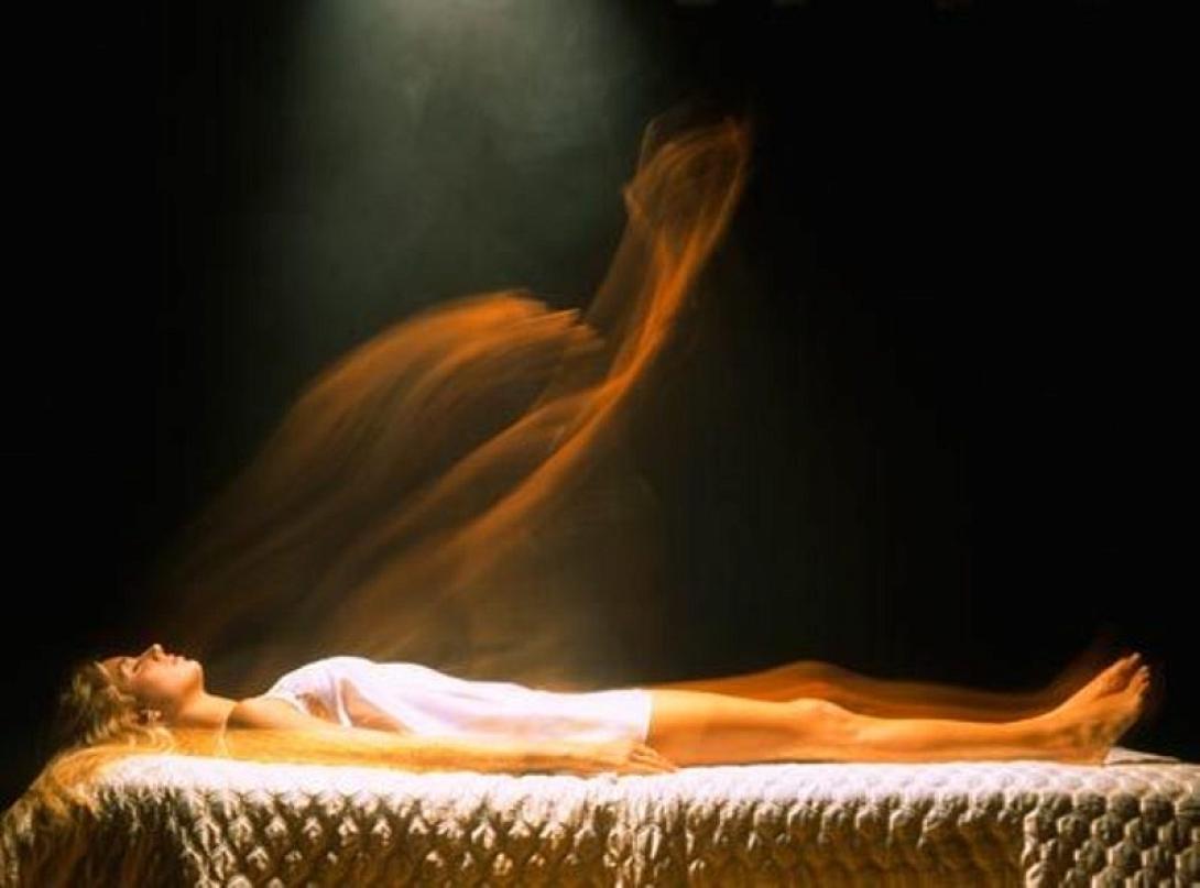 το πνεύμα αφήνει το σώμα