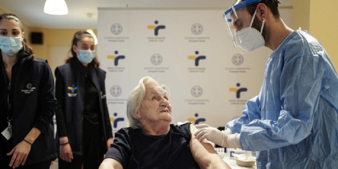 εμβολιασμός ηλικιωμένου