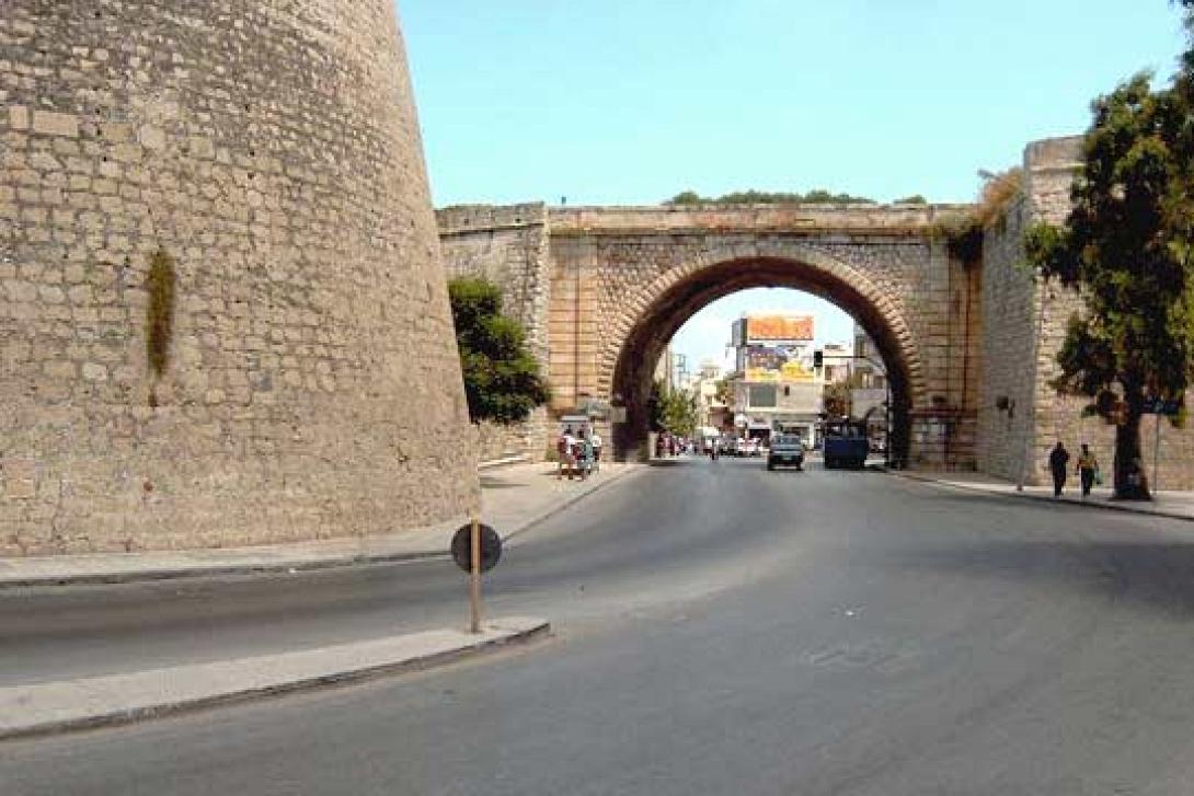 Ξενάγηση στα Ενετικά Τείχη Ηρακλείου από την "Αθέατη Πόλη"