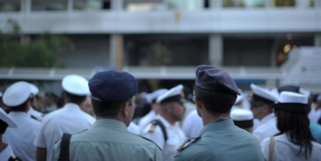 Οι ένστολοι "εγκαινίασαν" τις διαδηλώσεις στη Θεσσαλονίκη