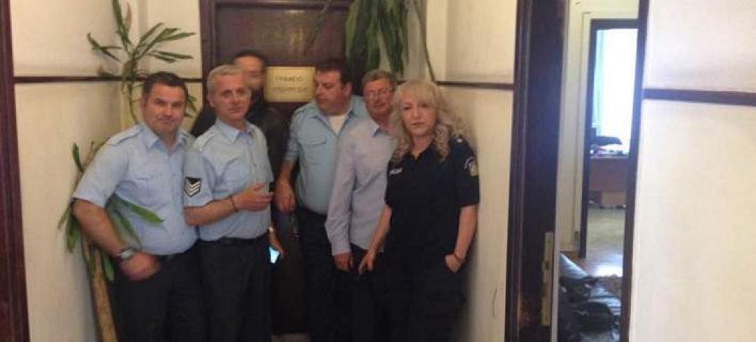 ένστολοι χουλιαράκης