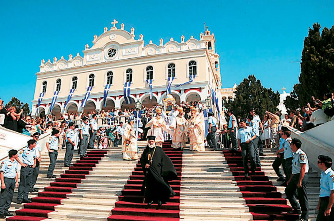 eortasmos_theotokou_tinos_panagia_15_avgoustou_ekklisia.jpg