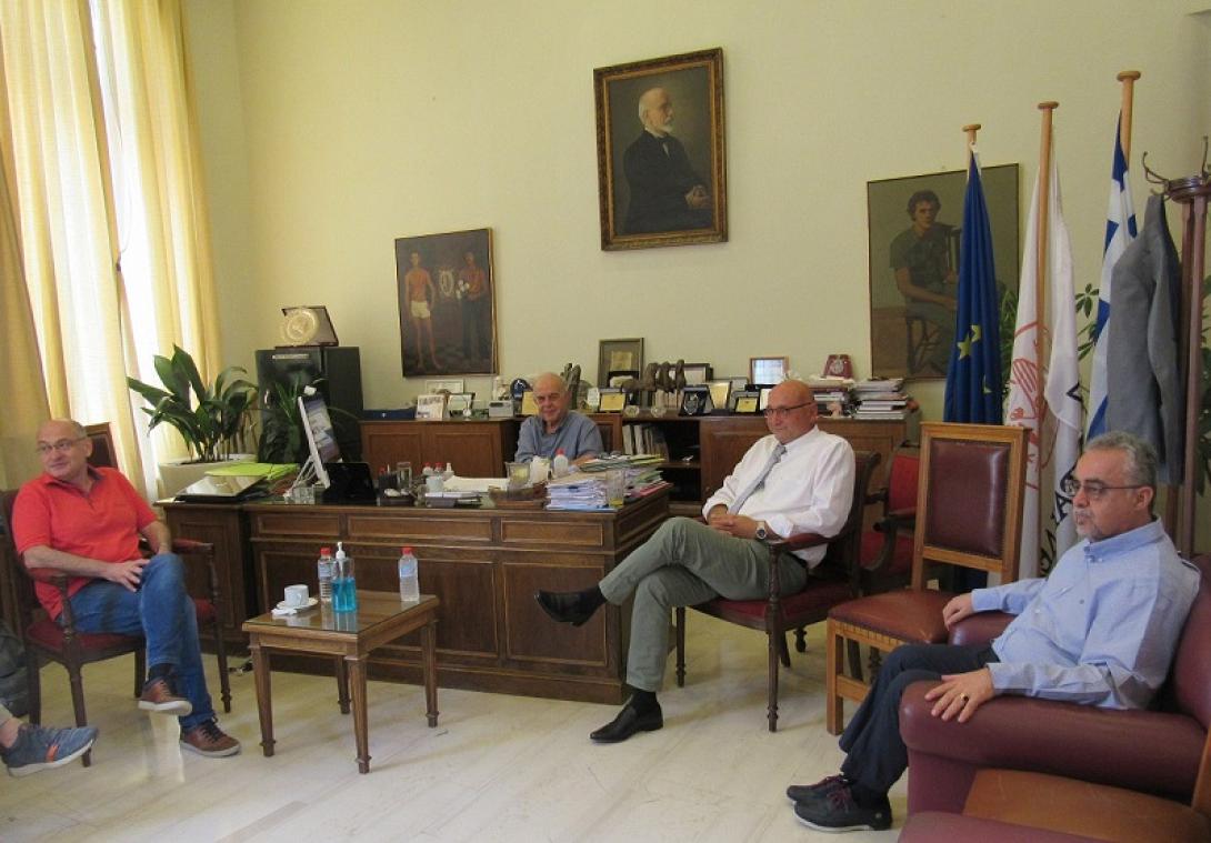 Συνάντηση Λαμπρινού με υποψήφια πρυτανική αρχή