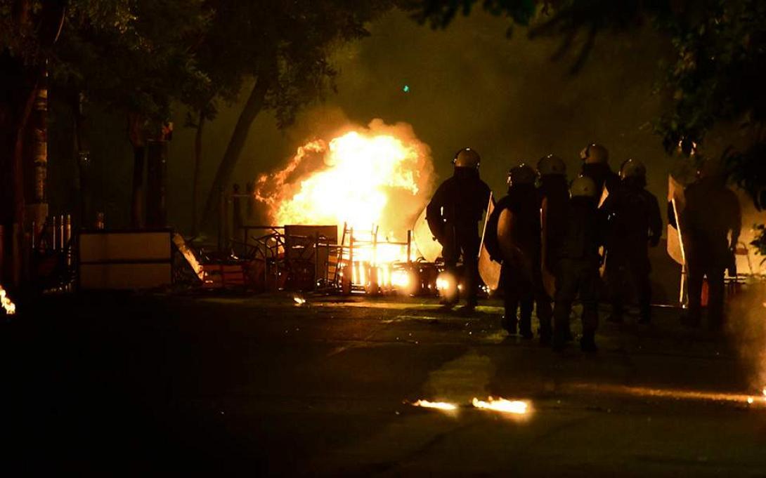 πολυτεχνειο επεισοδια ματ αντιεξουσιαστες.jpg