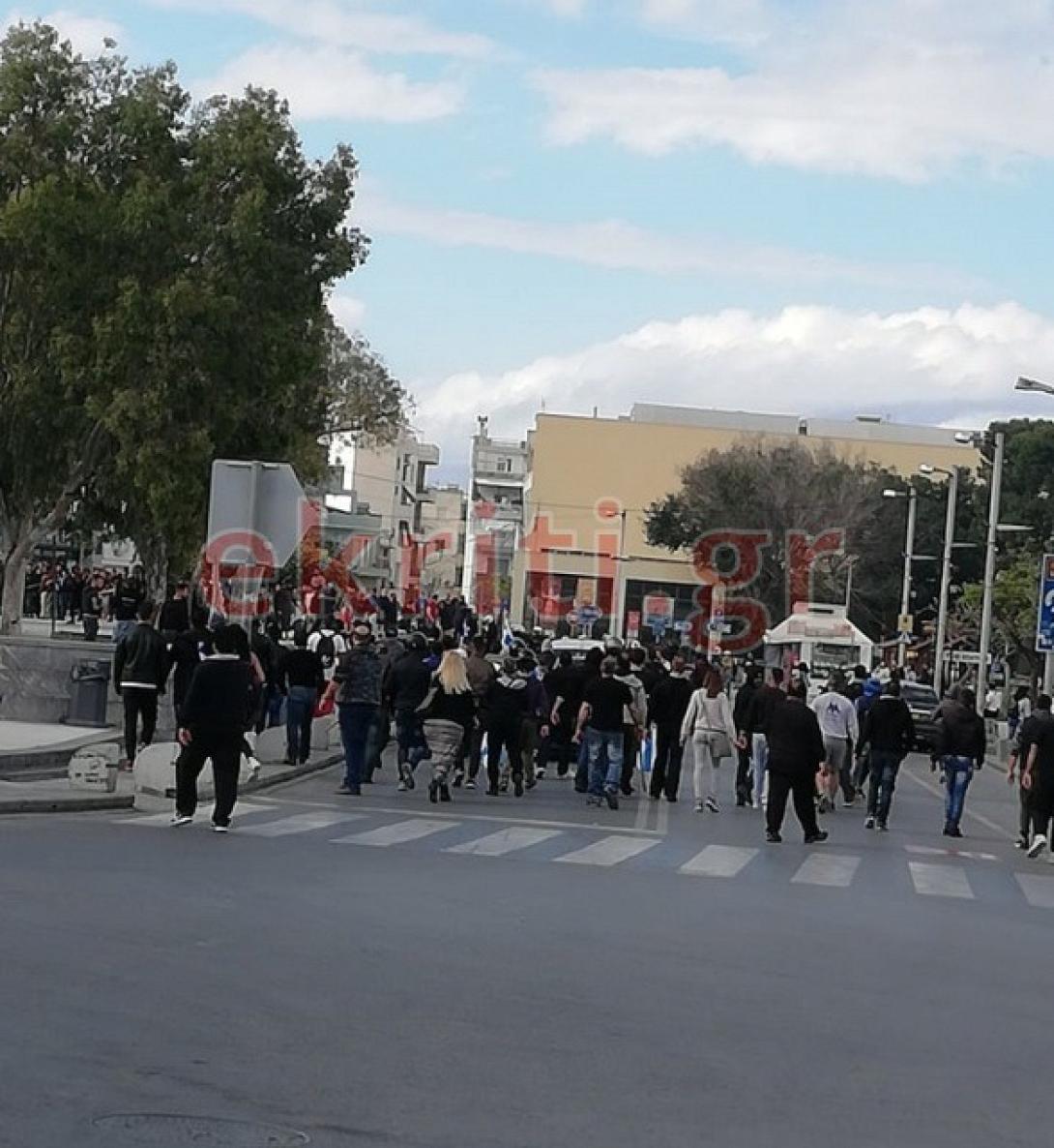 Επί ποδός και η ΕΛ.ΑΣ στο κέντρο