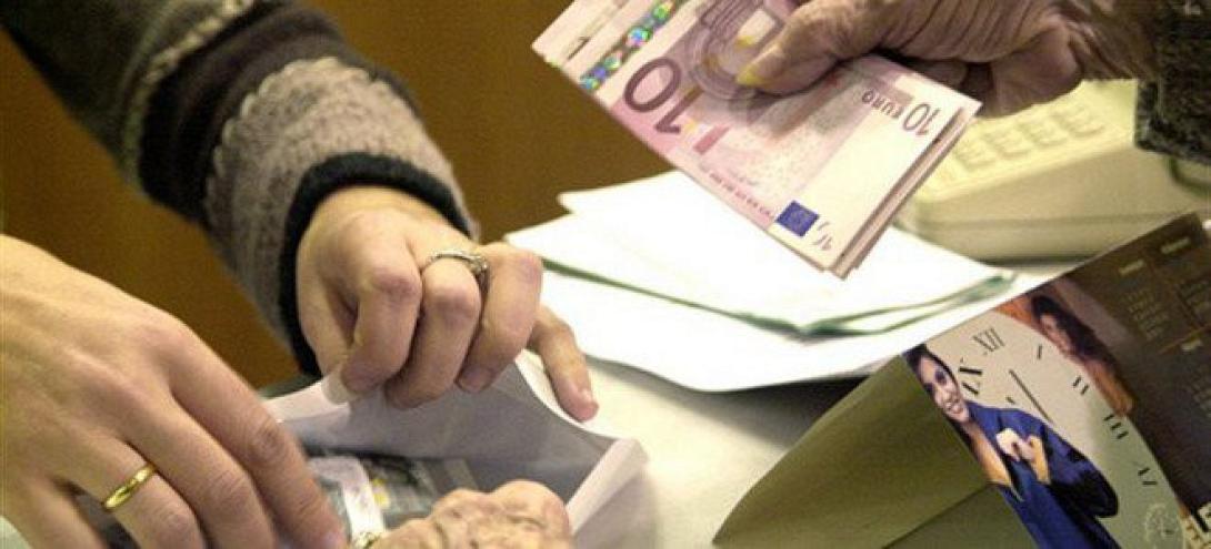 Πότε θα καταβληθούν τα οικογενειακά και προνοιακά επιδόματα (βίντεο)