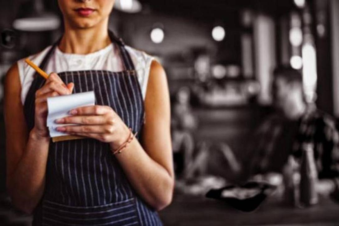 τουρισμος επισιτισμος εργαζομενη