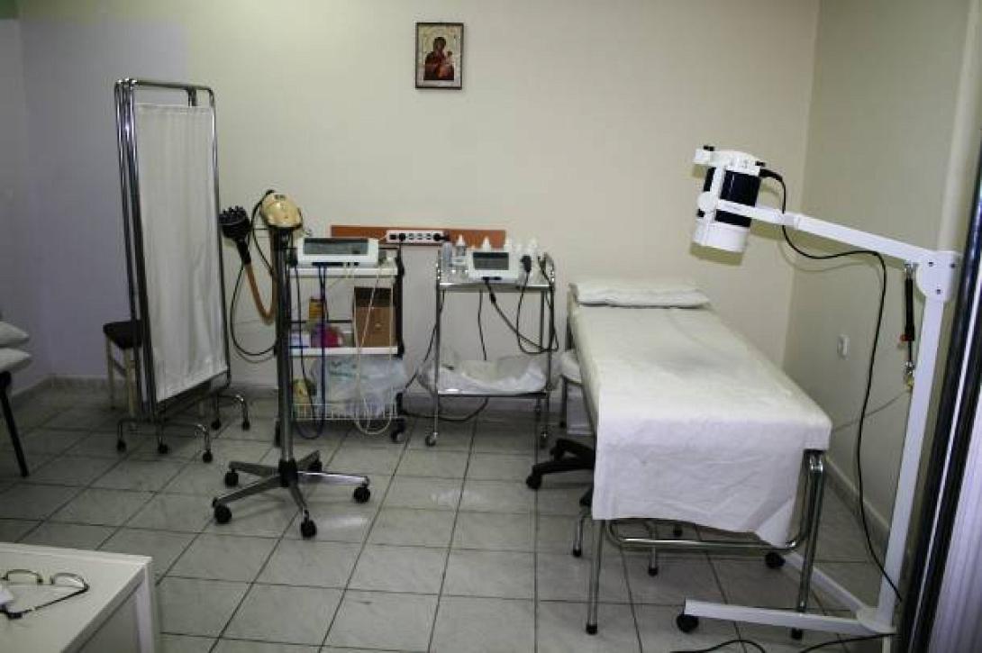 Να σταματήσουν την επίσχεση εργασίας οι ιδιωτικές κλινικές, ζητά ο ΕΟΠΥΥ