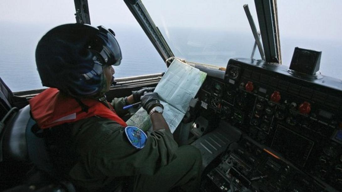 Η κακοκαιρία σταμάτησε τις έρευνες για το μοιραίο Βoeing